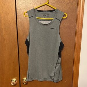 Nike Men's Gray and Black Tank Top